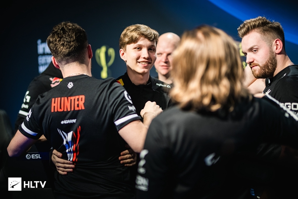 CSGO比赛：观战BUG事件惩罚公告，CSGO职业圈因此受冲击？