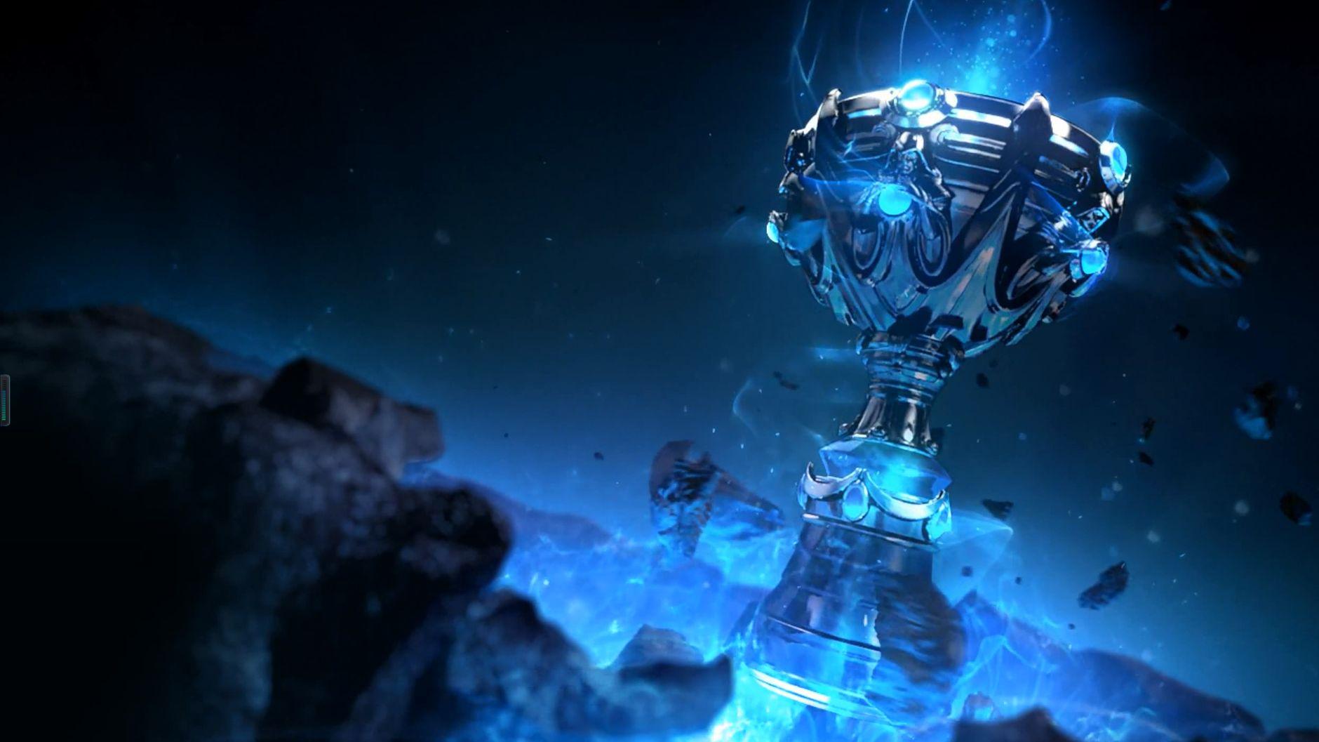 Royal Never Give Up 官方推特：我们离破产还远着呢。拿个假奖杯总比一无所有好吧？